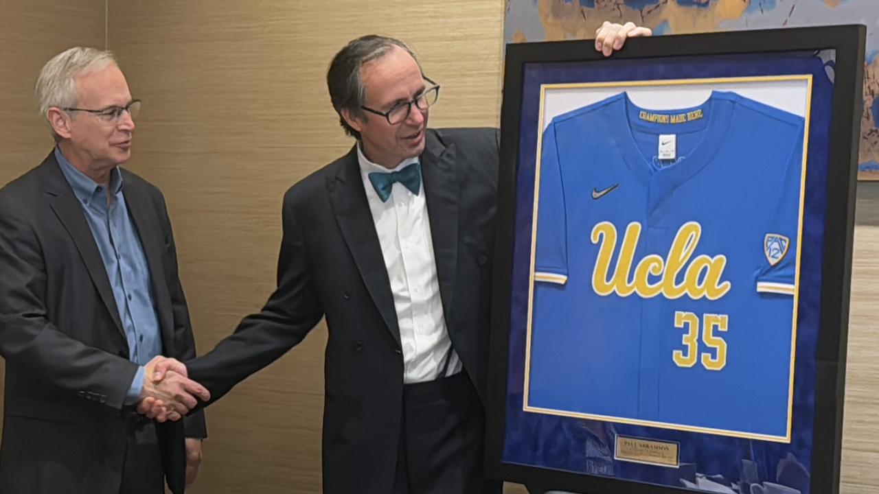 Paul Abramson receives custom-made jersey